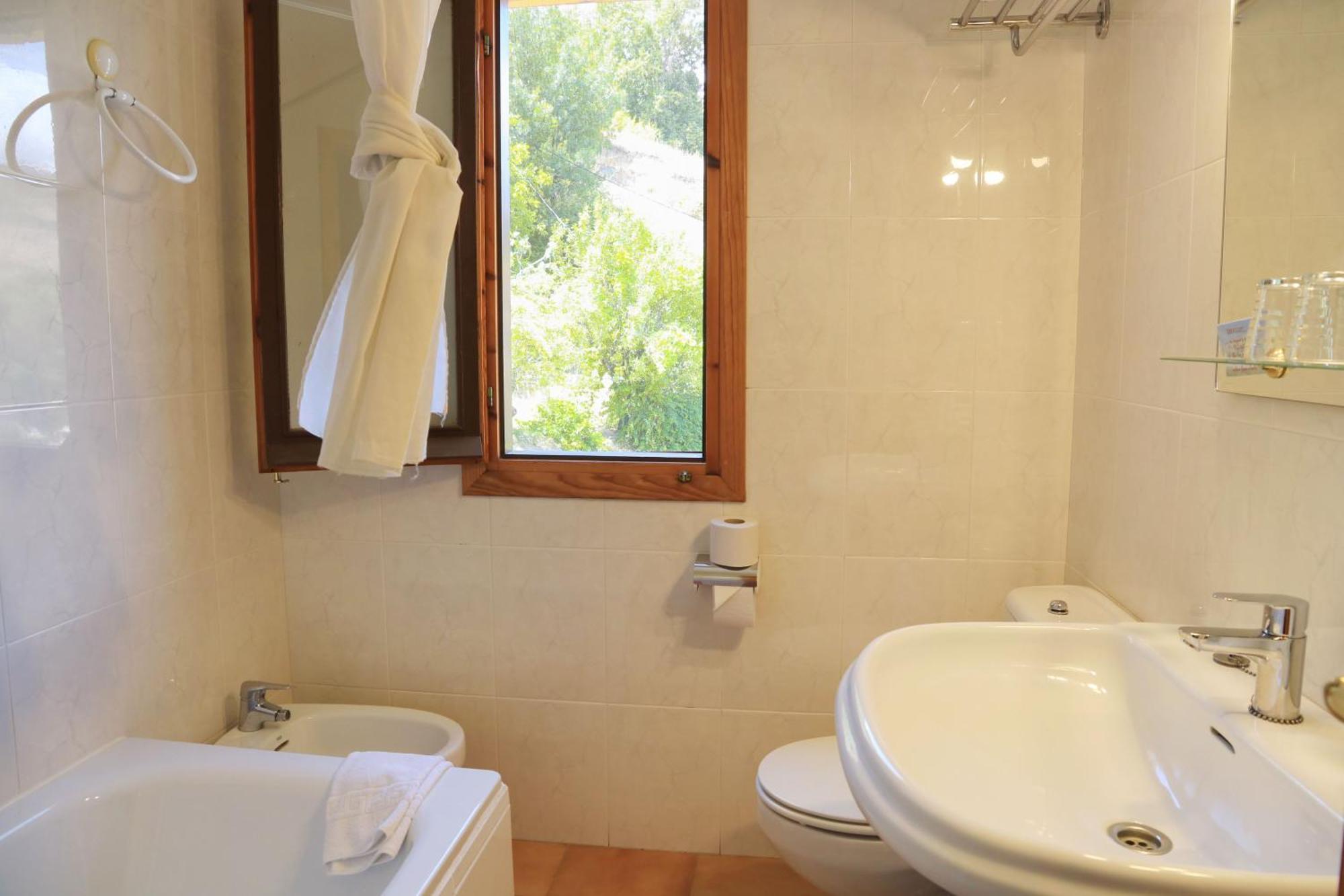 Hotel Los Bérchules Εξωτερικό φωτογραφία